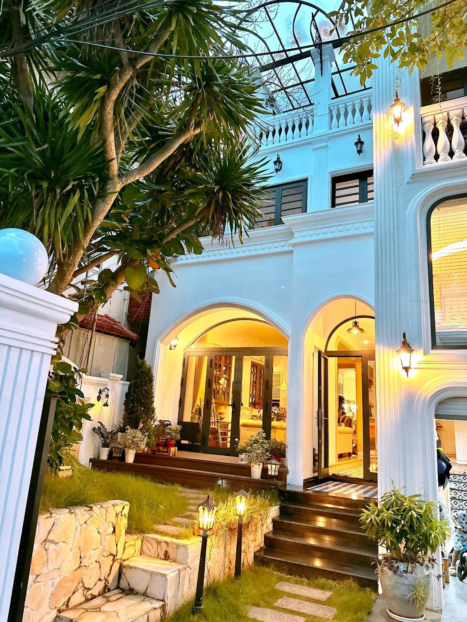 Moon Homestay Thon Kim Long Екстериор снимка