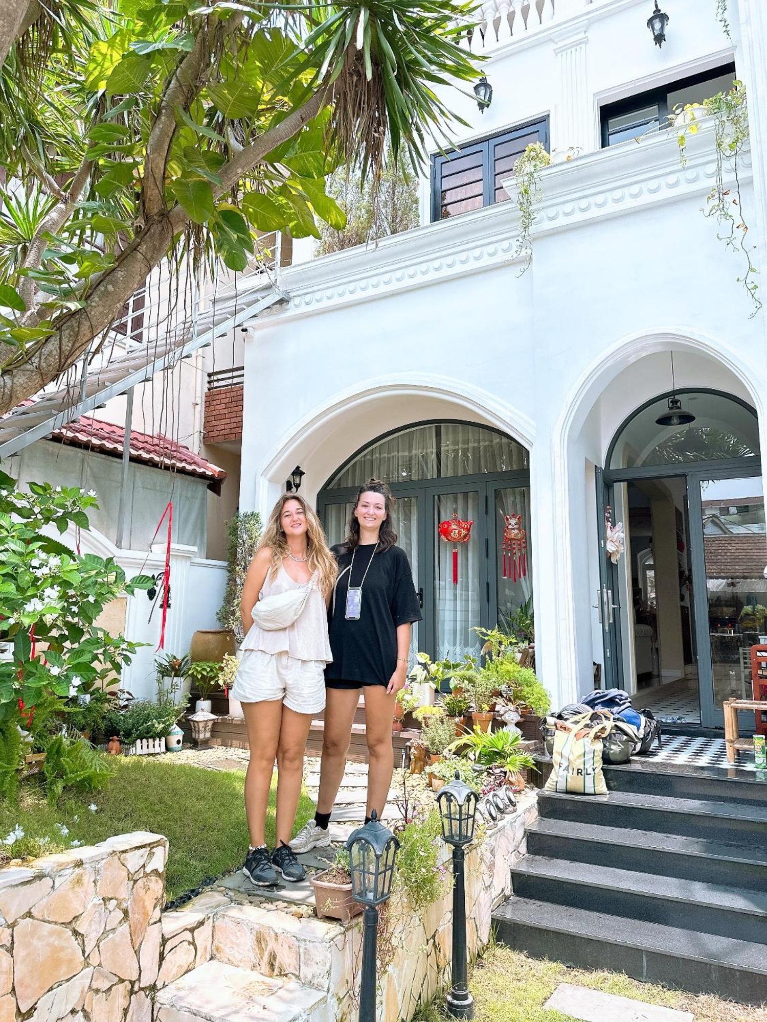 Moon Homestay Thon Kim Long Екстериор снимка