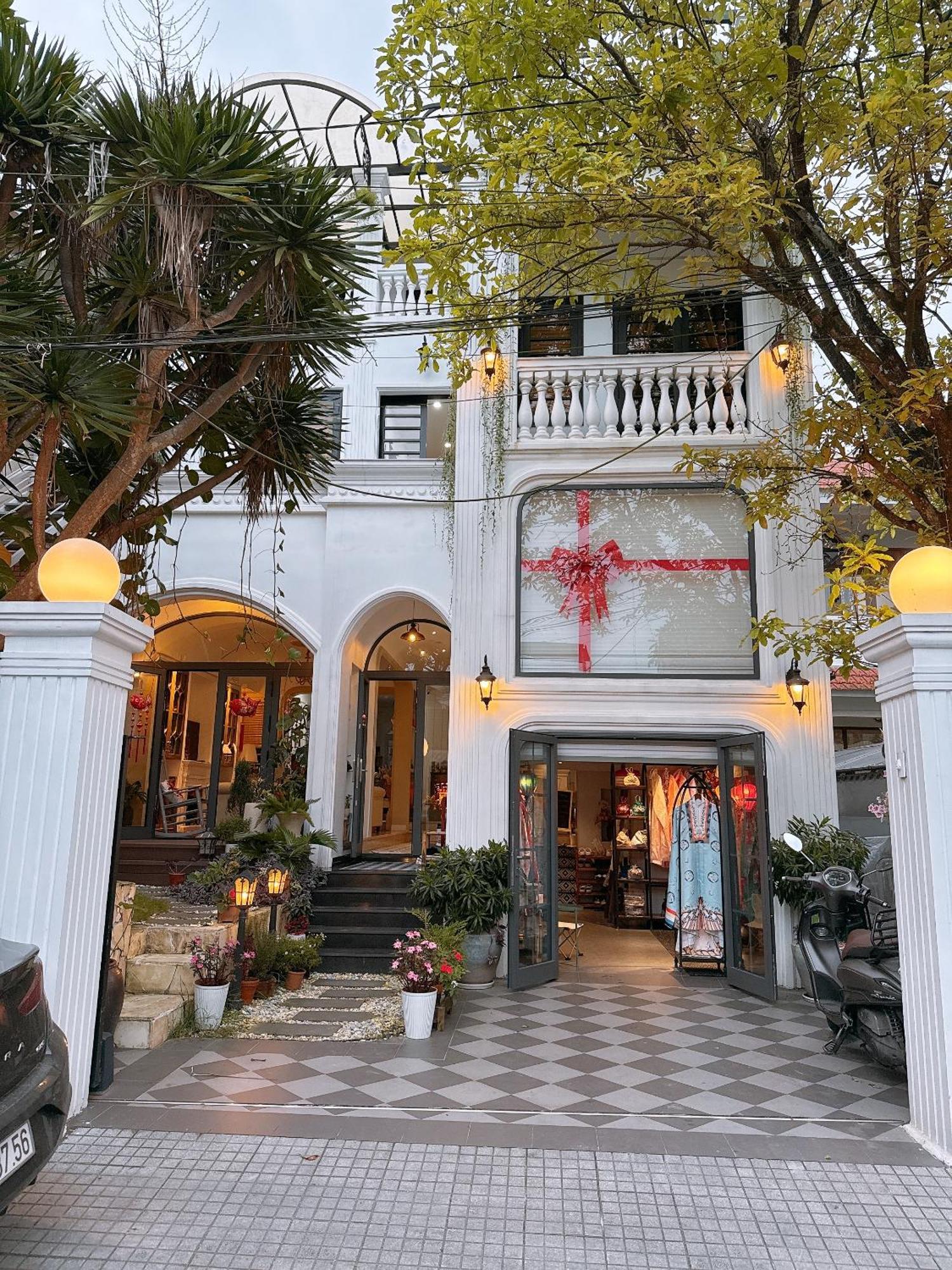 Moon Homestay Thon Kim Long Екстериор снимка